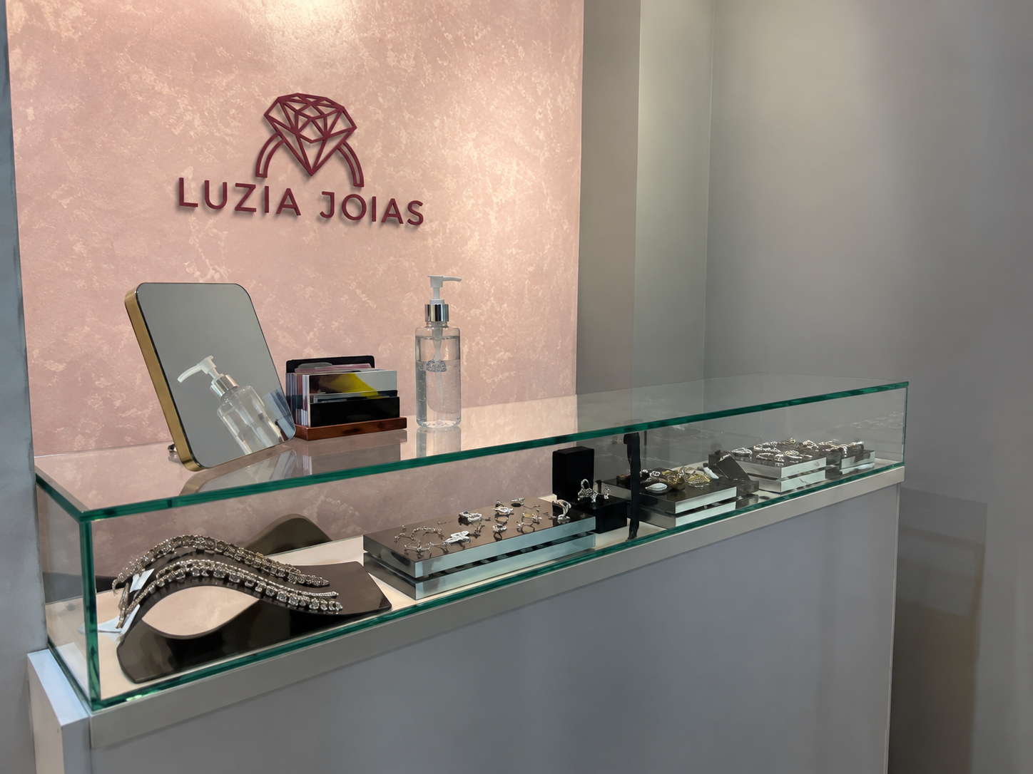 Ambiente de atendimento Luzia Joias